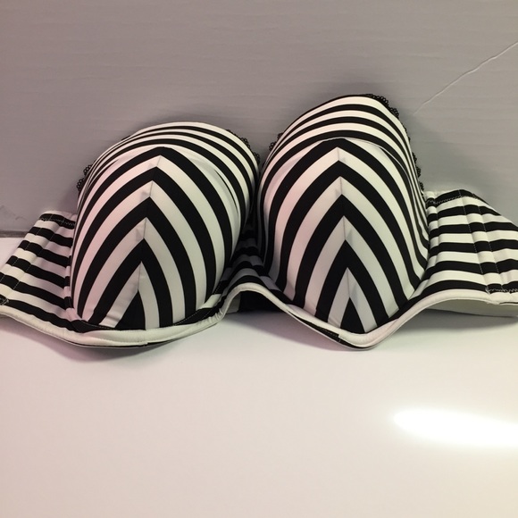 Torrid Curves Bra - Picture 1 of 5